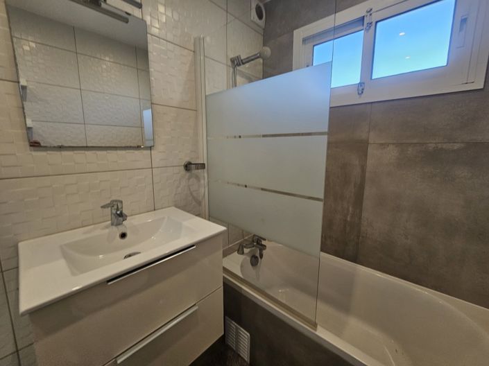 Image No.11-1 Bed Apartment for sale