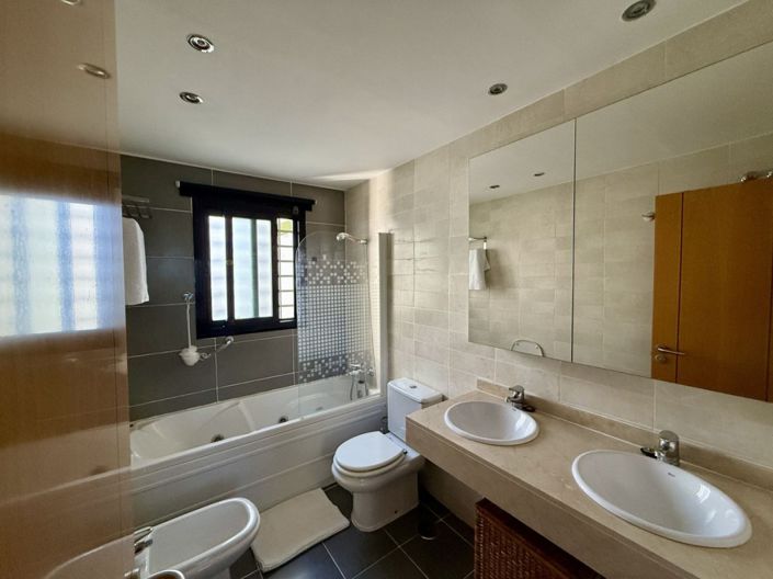 Image No.4-Appartement de 2 chambres à vendre à Riviera del Sol