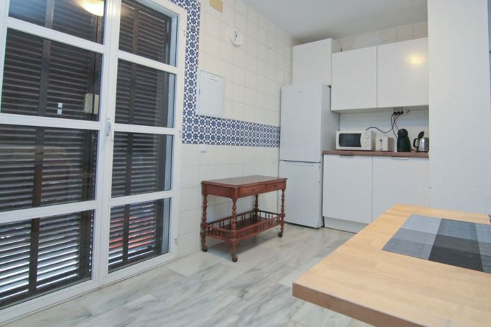 Image No.20-4 Bed Townhouse for sale