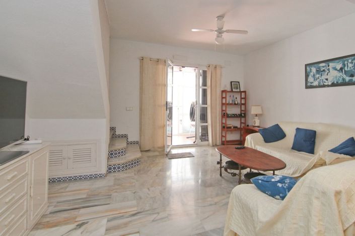 Image No.5-4 Bed Townhouse for sale