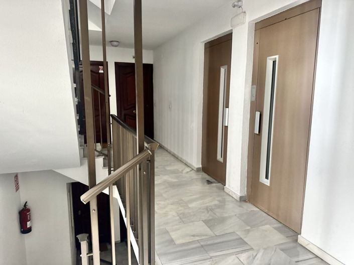 Image No.15-3 Bed Apartment for sale