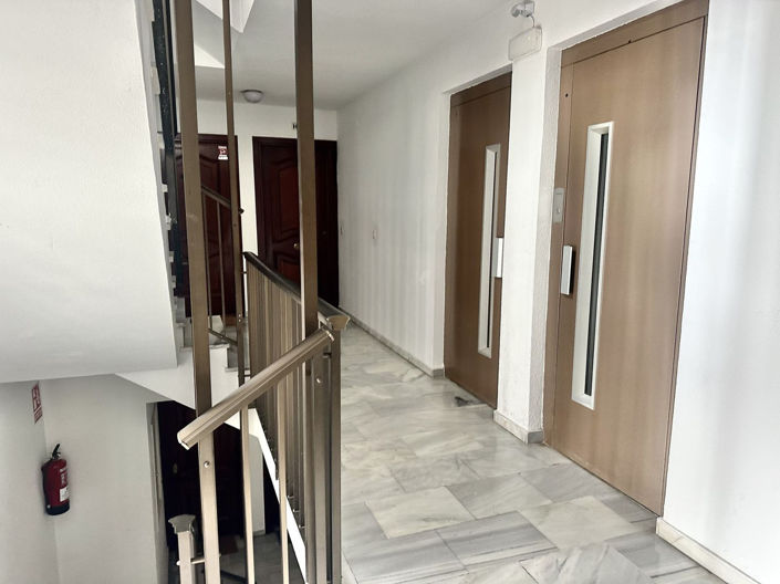 Image No.15-3 Bed Apartment for sale