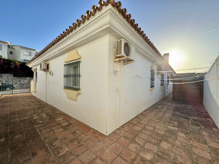 Image No.10-3 Bed Villa for sale