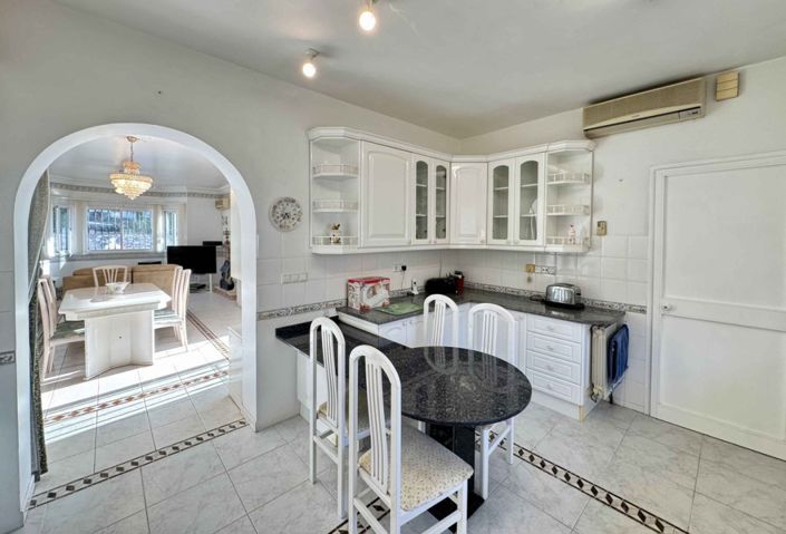 Image No.15-3 Bed Villa for sale