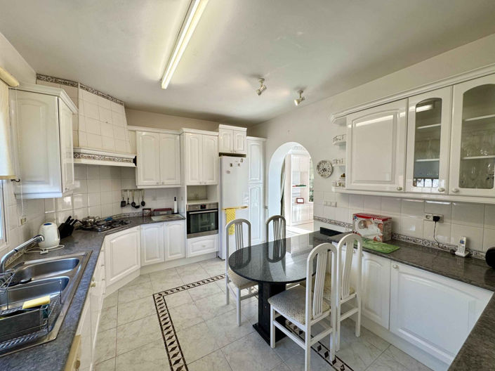 Image No.17-3 Bed Villa for sale