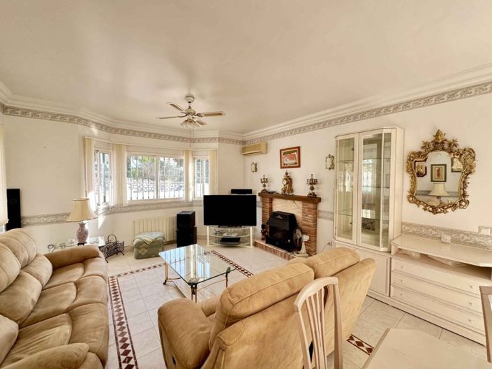 Image No.3-3 Bed Villa for sale