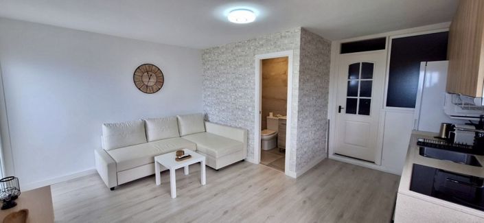 Image No.13-4 Bed Semi-Detached for sale