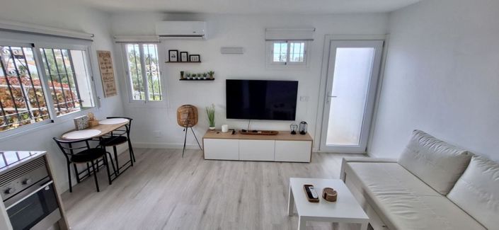 Image No.15-4 Bed Semi-Detached for sale