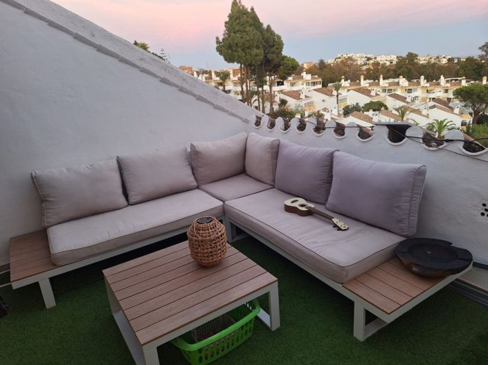 Image No.19-4 Bed Semi-Detached for sale