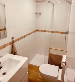 bathroom (2)