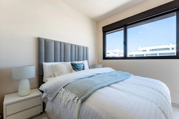 Image No.10-3 Bed Apartment for sale