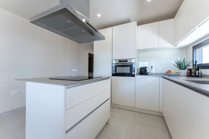 Image No.17-3 Bed Apartment for sale