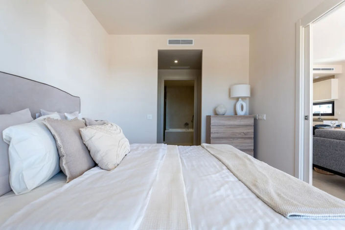 Image No.8-3 Bed Apartment for sale