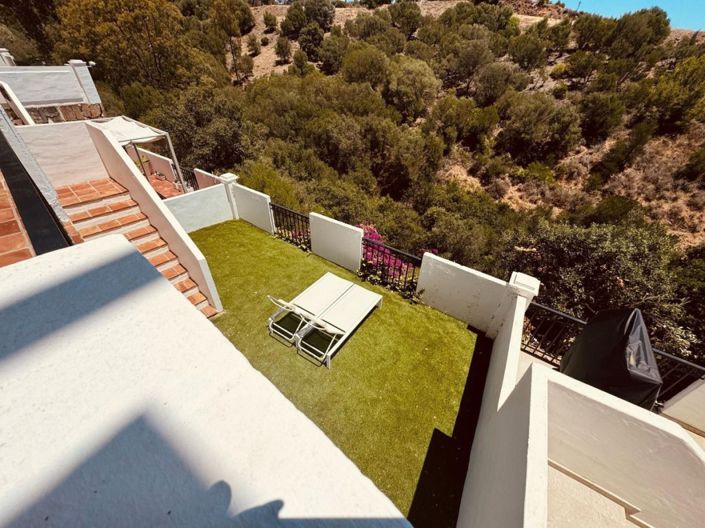 Image No.20-2 Bed Apartment for sale