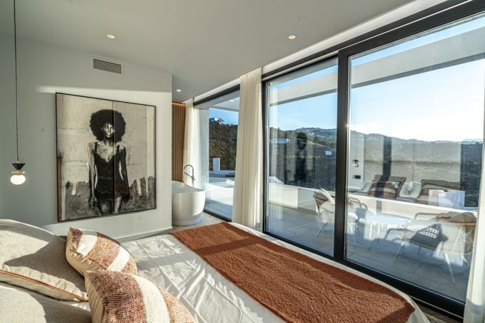 Image No.10-3 Bed Villa for sale