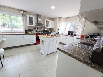 kitchen (2)
