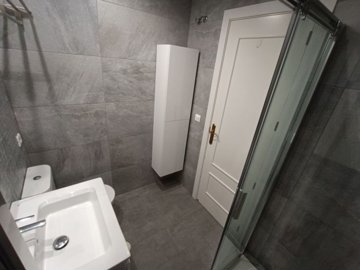 bathroom (1)