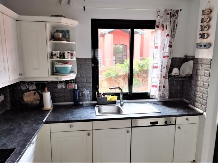 Image No.6-3 Bed Property for sale