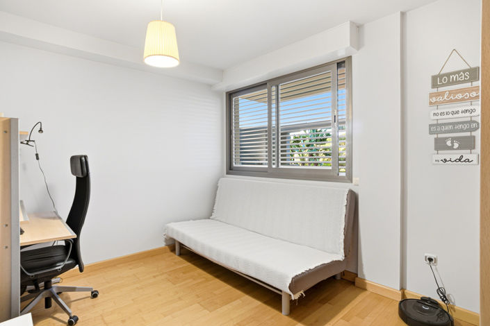 Image No.10-3 Bed Property for sale