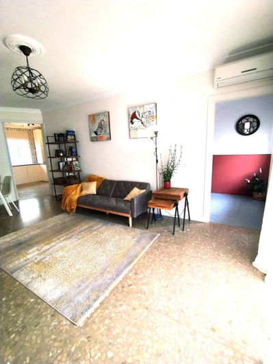 Image No.12-5 Bed Townhouse for sale