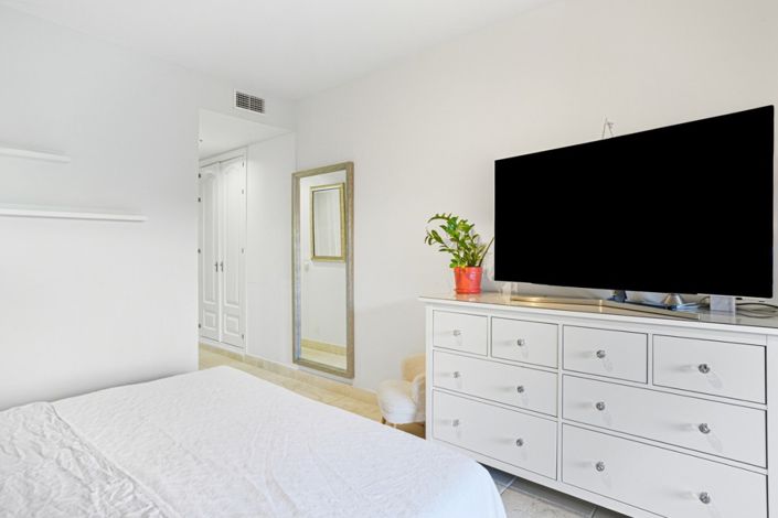 Image No.7-Appartement de 2 chambres à vendre à Estepona