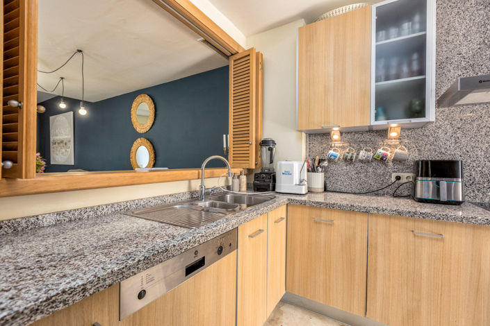 Image No.15-3 Bed Townhouse for sale