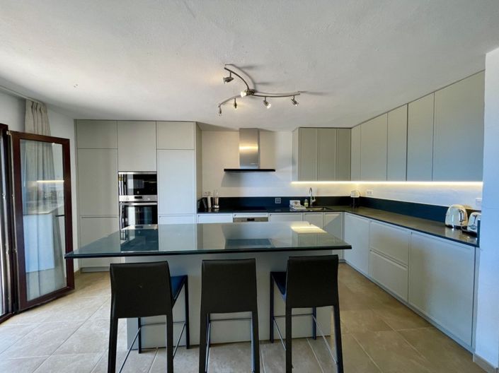 Image No.19-6 Bed Villa for sale