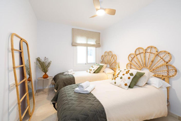 Image No.10-3 Bed Apartment for sale