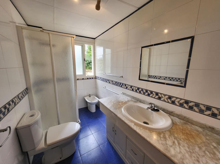 Image No.12-2 Bed Apartment for sale