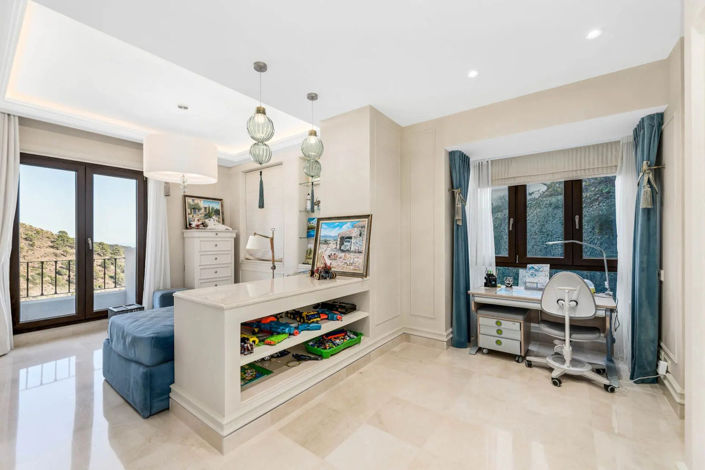 Image No.17-5 Bed Villa for sale