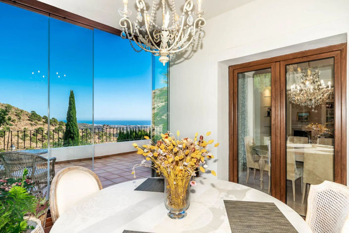 Image No.3-5 Bed Villa for sale