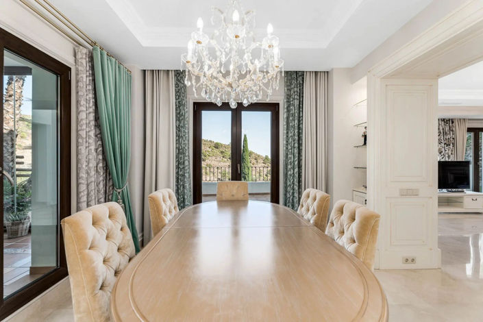 Image No.6-5 Bed Villa for sale