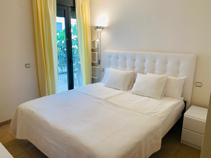 Image No.9-3 Bed Property for sale