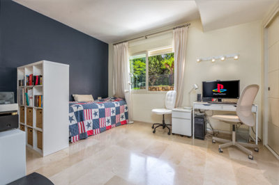 b98le8d7m9k3degpefzhs0lif8u4xzvzhwxtmggyekxx9