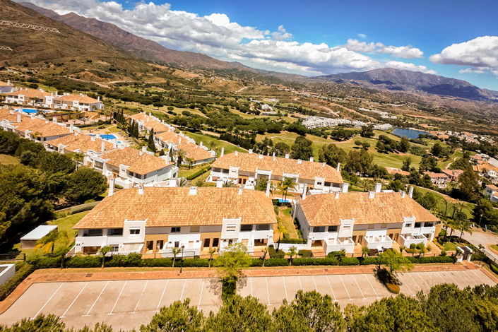 Image No.21-3 Bed Townhouse for sale