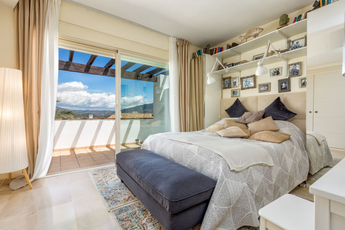 Image No.8-3 Bed Townhouse for sale