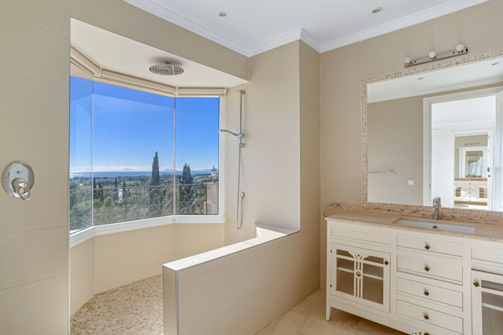 Image No.14-8 Bed Villa for sale