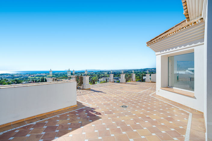 Image No.15-8 Bed Villa for sale