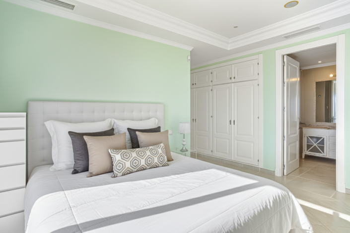 Image No.30-8 Bed Villa for sale