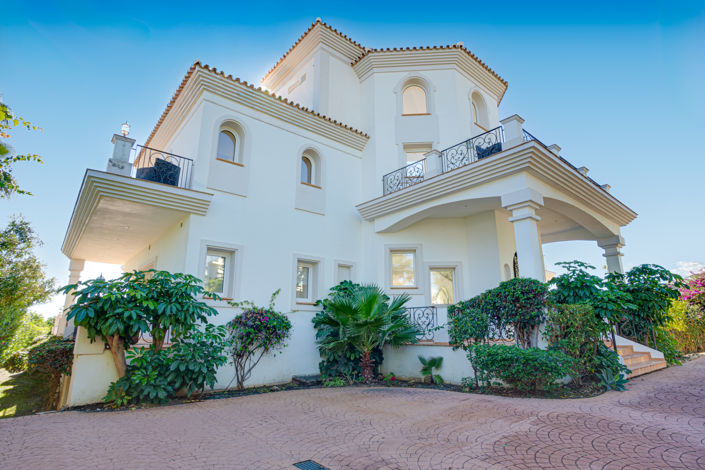 Image No.32-8 Bed Villa for sale