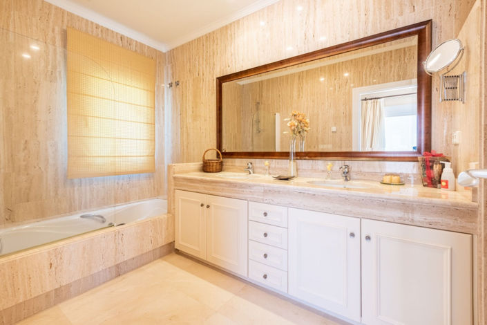 Image No.21-6 Bed Villa for sale