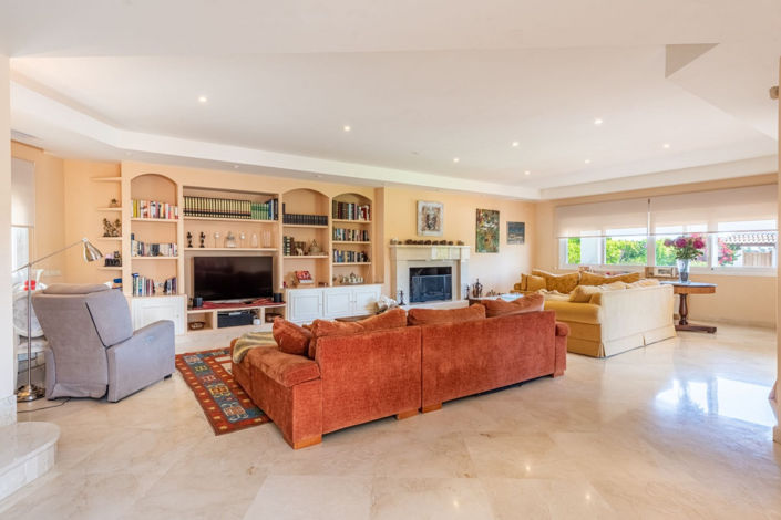 Image No.27-6 Bed Villa for sale