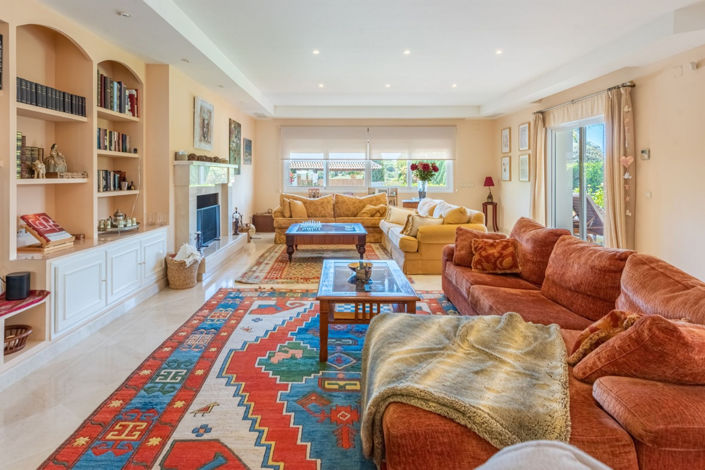 Image No.4-6 Bed Villa for sale