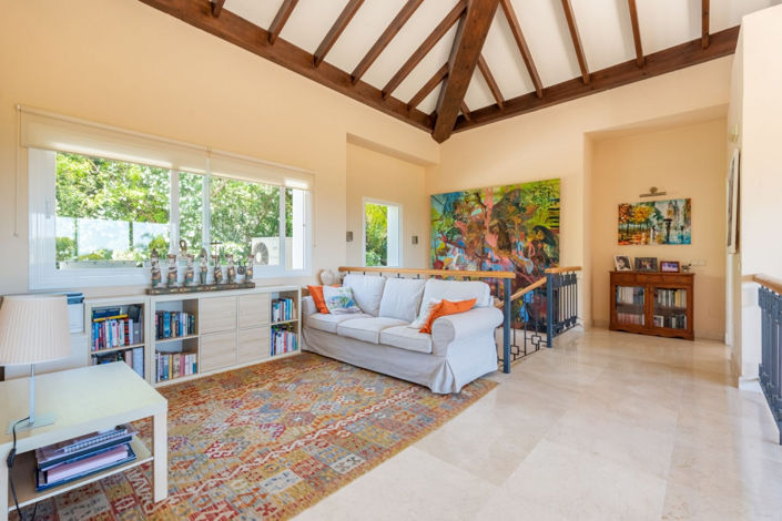 Image No.9-6 Bed Villa for sale