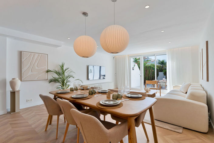 Image No.2-4 Bed Townhouse for sale