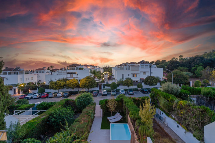 Image No.30-4 Bed Townhouse for sale