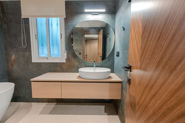 Image No.23-3 Bed Property for sale