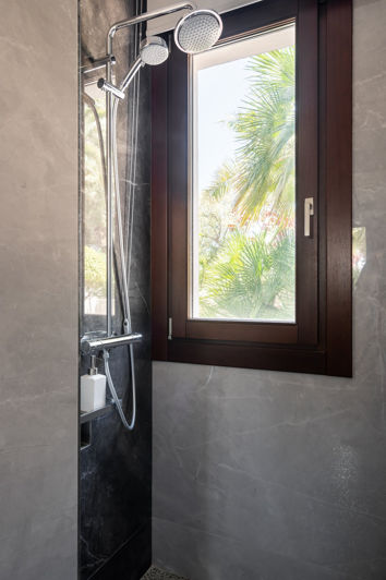 Image No.40-7 Bed Villa for sale