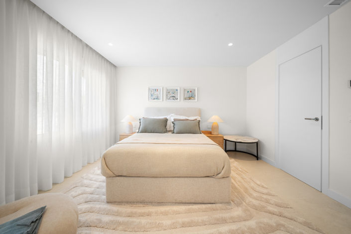 Image No.18-3 Bed Townhouse for sale