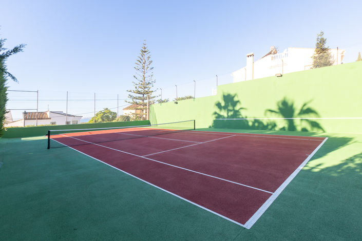 Image No.2-6 Bed Villa for sale